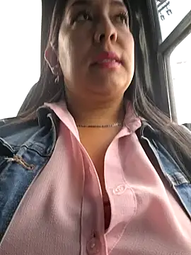 Snapshot of Bella_keny chatting on February 14, 4:52 pm Bella keny online show from February 14, 4:52 pm