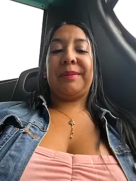 Snapshot of Bella_keny chatting on March 4, 7:43 pm Bella keny online show from March 4, 7:43 pm