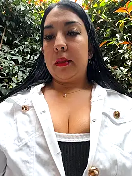 Snapshot of Bella_keny chatting on September 11, 7:14 pm Bella keny online show from September 11, 7:14 pm