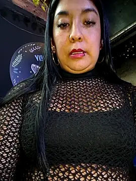 Snapshot of Bella_keny chatting on September 19, 7:36 pm Bella keny online show from September 19, 7:36 pm