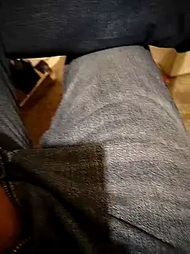 Snapshot of A_man_in_public chatting on October 1, 7:42 pm A man in public online show from October 1, 7:42 pm