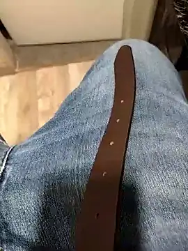 Snapshot of A_man_in_public chatting on October 3, 7:55 pm A man in public online show from October 3, 7:55 pm