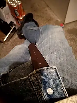 Snapshot of A_man_in_public chatting on October 10, 7:46 pm A man in public online show from October 10, 7:46 pm