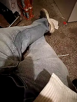 Snapshot of A_man_in_public chatting on October 16, 11:44 am A man in public online show from October 16, 11:44 am