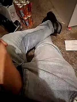 Snapshot of A_man_in_public chatting on October 18, 8:15 am A man in public online show from October 18, 8:15 am