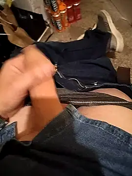 Snapshot of A_man_in_public chatting on November 18, 8:46 pm A man in public online show from November 18, 8:46 pm