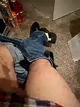 Snapshot of A_man_in_public chatting on November 20, 9:47 pm A man in public online show from November 20, 9:47 pm