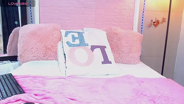 JessyZoe online show from January 18, 2:02 pm