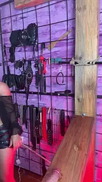alexia aitanaa  online show from May 26, 2:51 am