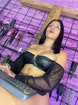 Snapshot of alexia_aitanaa_ chatting on July 14, 10:21 am alexia aitanaa online show from July 14, 10:21 am