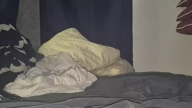 suzyswallowsxxx704 online show from November 15, 6:59 pm