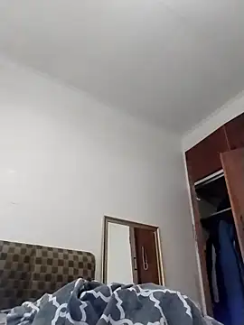 karmicQueen669 online show from April 7, 2:06 pm