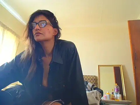 karmicQueen669 online show from June 15, 9:44 am