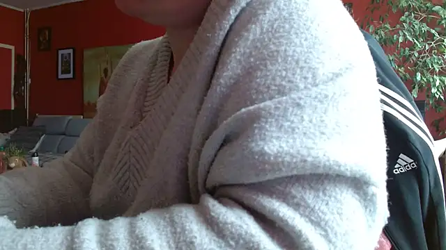 Snapshot of cruellaculdenfer67 chatting on March 24, 2:11 pm cruellaculdenfer67 online show from March 24, 2:11 pm