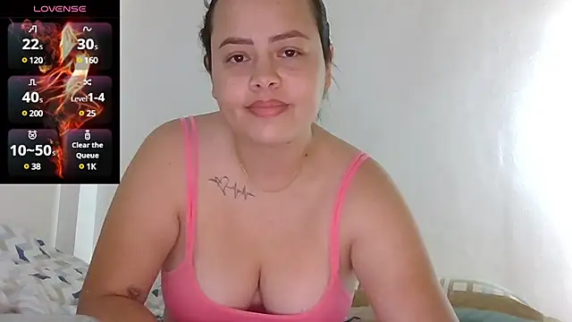saramartinez1000 online show from March 3, 6:33 pm