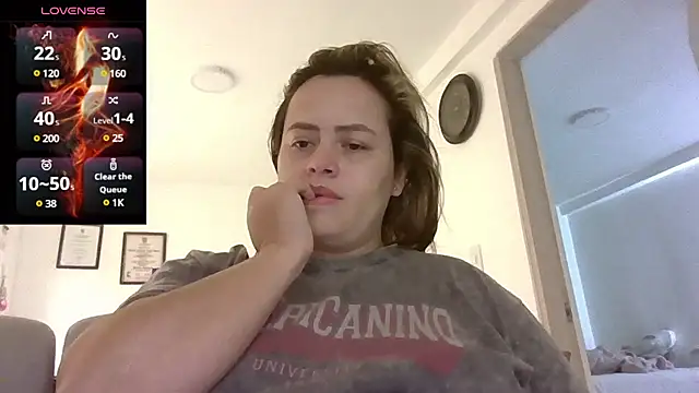 saramartinez1000 online show from March 17, 6:21 pm
