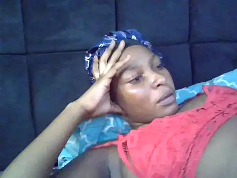 Midnight Clique  online show from November 3, 9:32 am