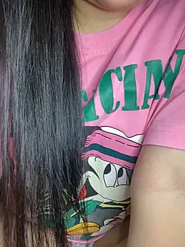 Snapshot of Julibeng chatting on December 10, 4:06 pm Julibeng online show from December 10, 4:06 pm