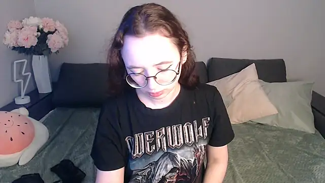 Mini Diva online show from January 29, 9:12 am