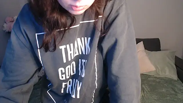 Mini Diva online show from February 5, 9:04 am