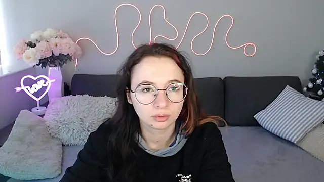 Mini Diva online show from January 6, 9:13 am