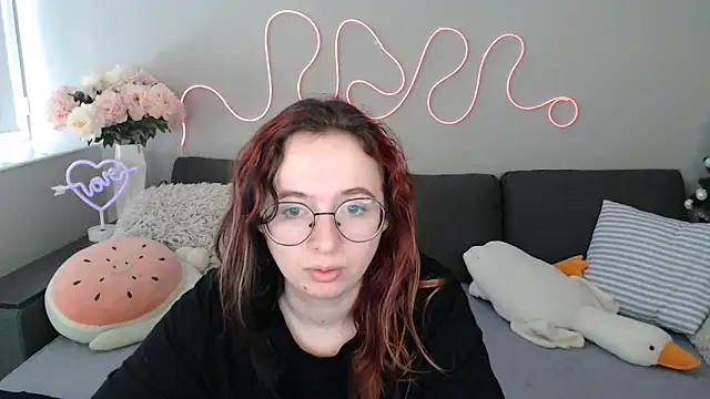 Mini Diva online show from March 1, 9:33 am