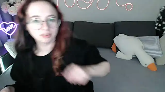 Mini Diva online show from March 28, 9:09 am