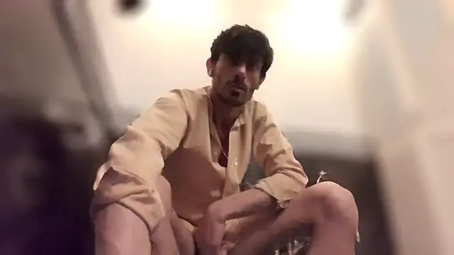 nicolaaaaas online show from October 2, 10:06 pm