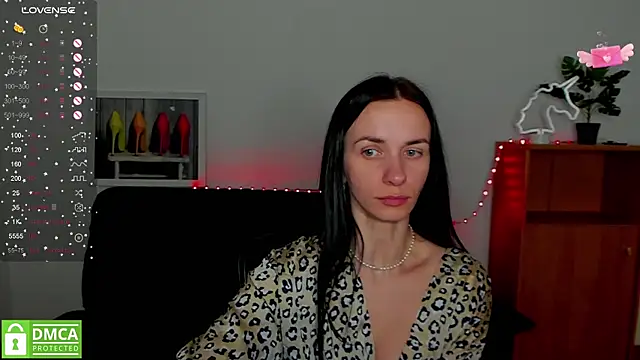 annakillianox online show from March 8, 3:45 pm