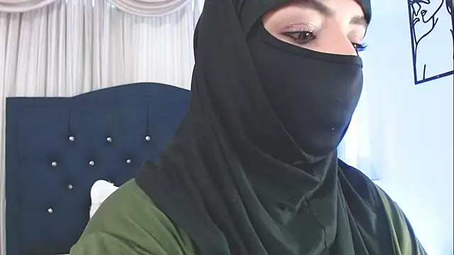 Uzra hayed online show from February 20, 7:41 pm