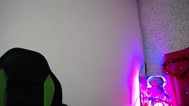 luly pink online show from September 13, 4:34 am