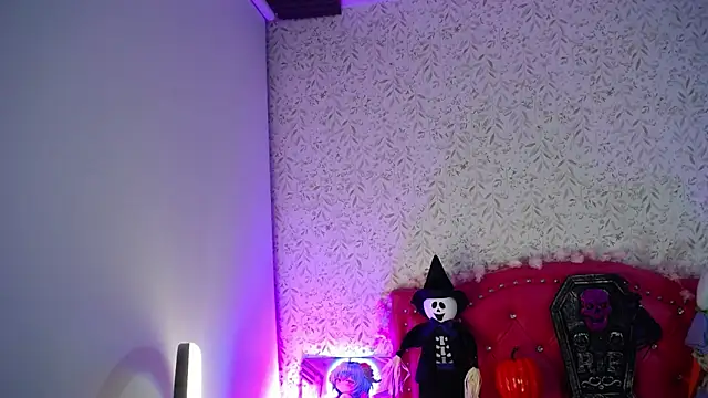 luly pink online show from October 24, 4:31 am