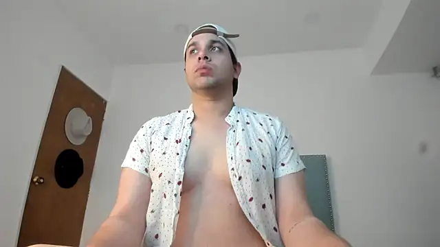 Latin boy surprisee online show from July 29, 12:20 am
