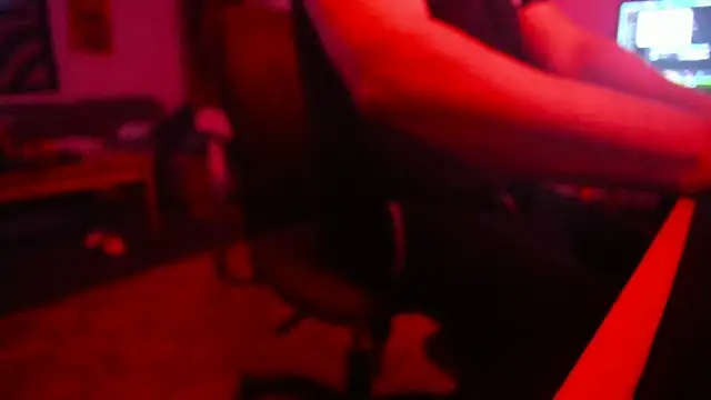 Snapshot of soulfuck92 chatting on February 5, 4:17 am soulfuck92 online show from February 5, 4:17 am