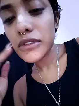 Snapshot of VictoireFeller chatting on October 13, 4:34 am VictoireFeller online show from October 13, 4:34 am