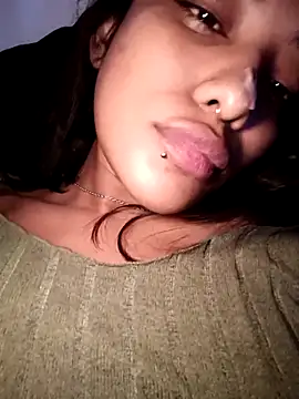 Snapshot of VictoireFeller chatting on October 19, 4:13 am VictoireFeller online show from October 19, 4:13 am