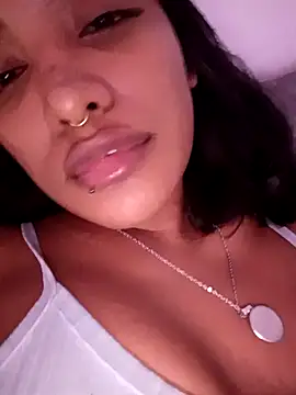 Snapshot of VictoireFeller chatting on October 26, 3:56 am VictoireFeller online show from October 26, 3:56 am