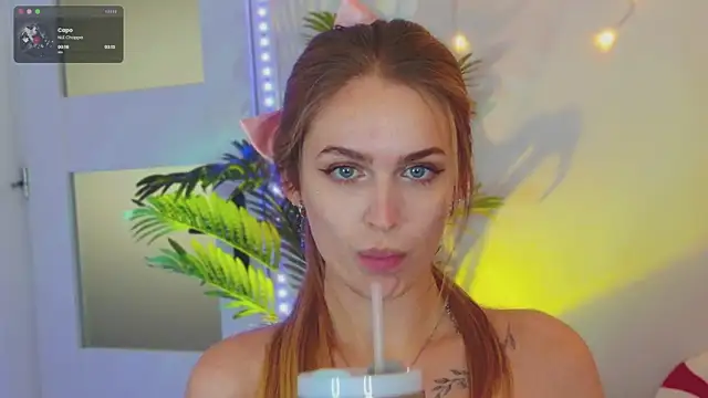 Snapshot of Kamila_icee chatting on January 18, 10:06 pm Kamila icee online show from January 18, 10:06 pm