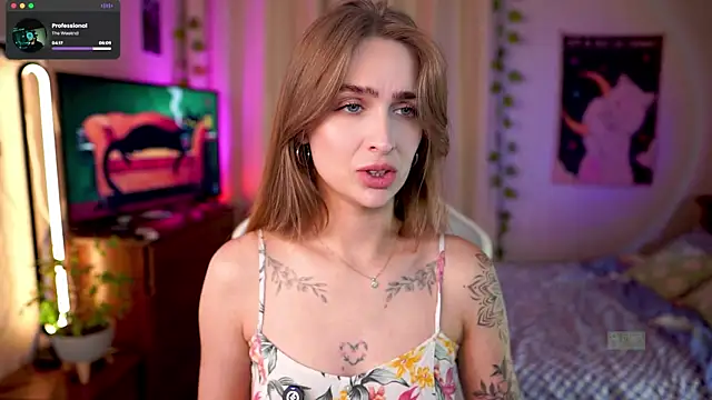 Kamila icee online show from July 25, 8:28 pm