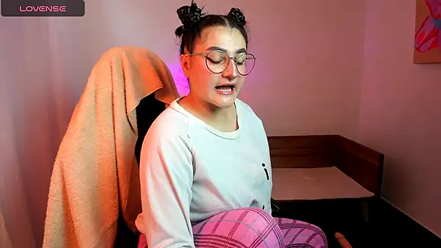 setzuna  online show from February 18, 1:29 pm