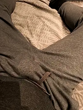 onbifeet online show from December 18, 7:53 pm