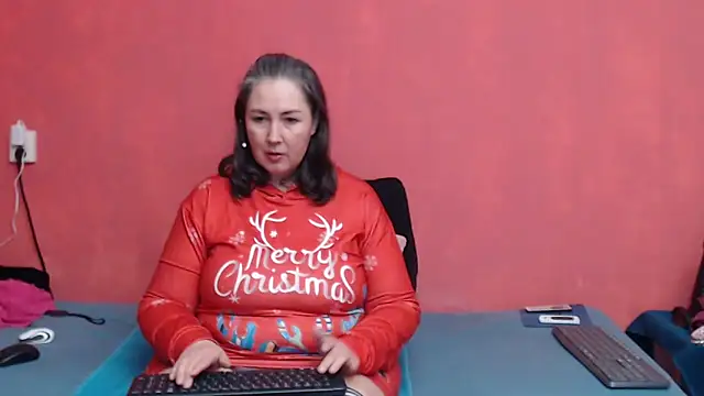 MilfGina online show from December 20, 10:16 am