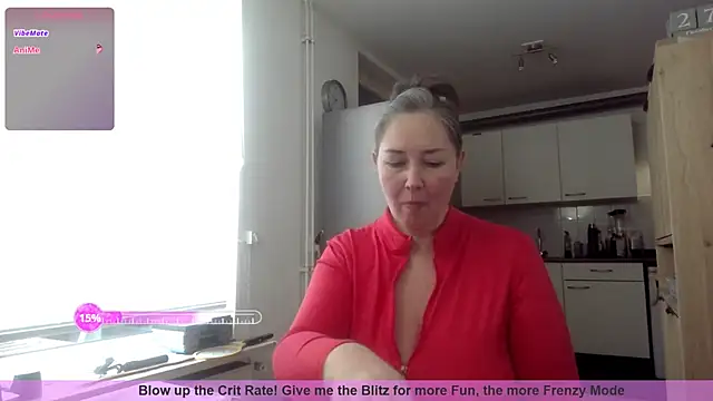 Snapshot of MilfGina chatting on October 27, 8:40 am MilfGina online show from October 27, 8:40 am