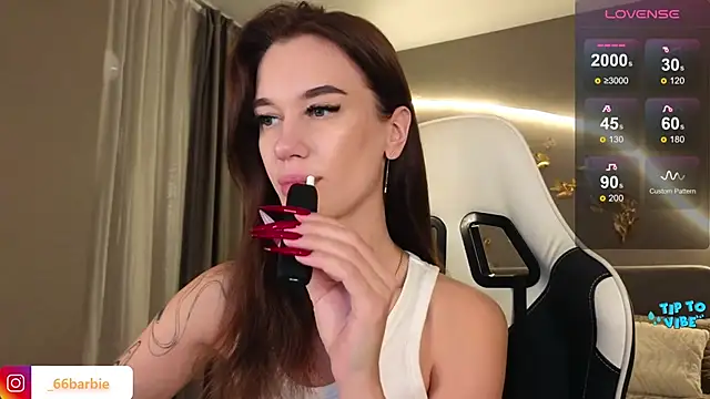 Snapshot of BBabyShark chatting on October 2, 2:29 am BBabyShark online show from October 2, 2:29 am