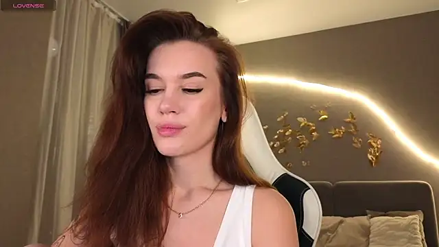 Snapshot of BBabyShark chatting on October 13, 9:20 am BBabyShark online show from October 13, 9:20 am