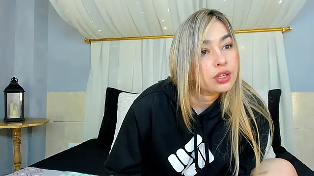 AnnaVictoria   online show from January 4, 3:40 am