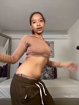 rubi star online show from November 4, 5:01 pm