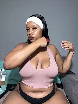 MimiCurves online show from November 15, 1:40 pm