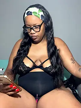 MimiCurves online show from January 13, 7:13 am