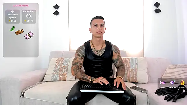 Aron Dark online show from October 12, 1:43 pm